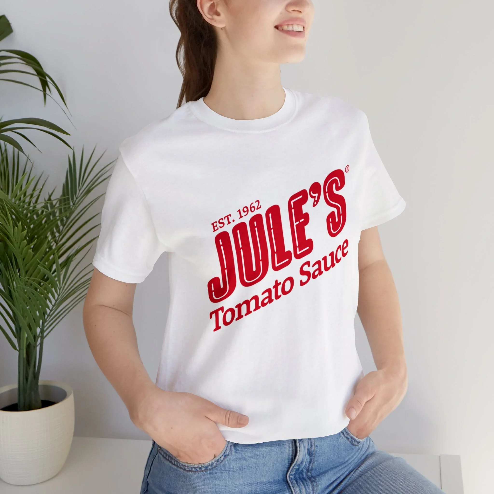 Jule's Red Logo T-Shirt - Image 23